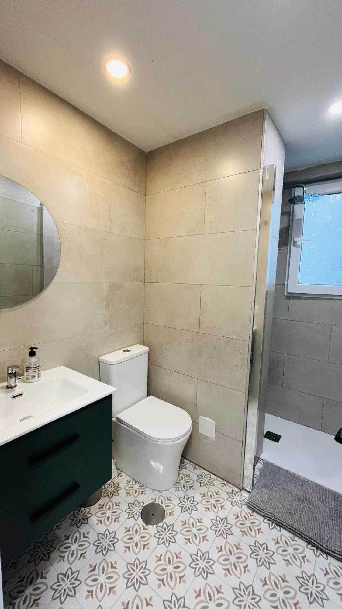 Bueno, Bonito Y Barato Apartamento Málaga Exterior foto